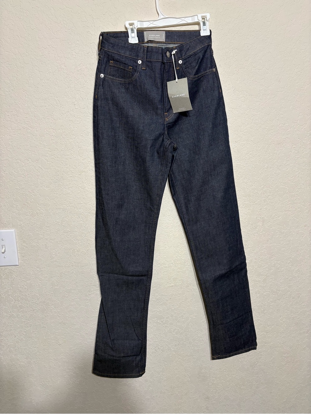 Everlane Men’s Straight Jeans in Dark Indigo Raw Denim